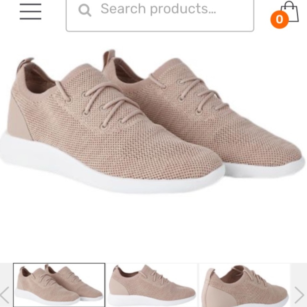 Pink sneakers (accepting all reasonable offers !)